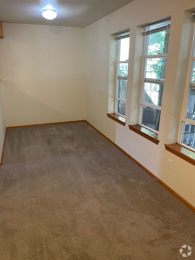 Building Photo - 303 Elwood Ct Unit 204 Rental