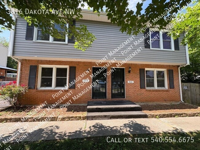 Building Photo - 3816 Dakota Ave NW