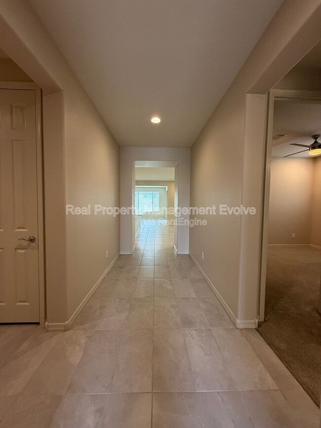 Photo - 5811 N 88th Ln