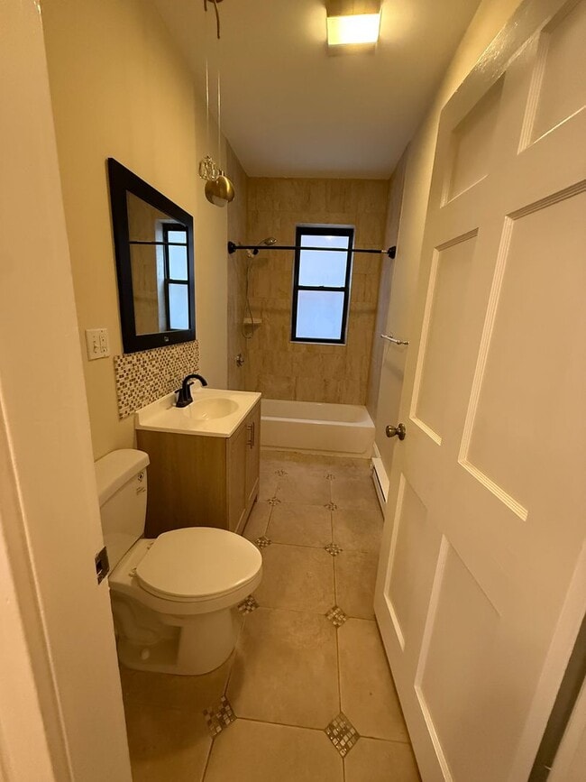 Photo - WOW!  5 BED/3 BATH DOWN THE STREET FROM B.U.!!!  Laundry in-unit!