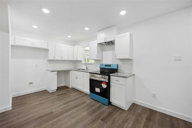 Photo - 1056 North Ln