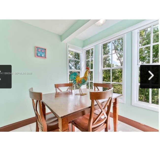 Photo - 202 W Canal Dr