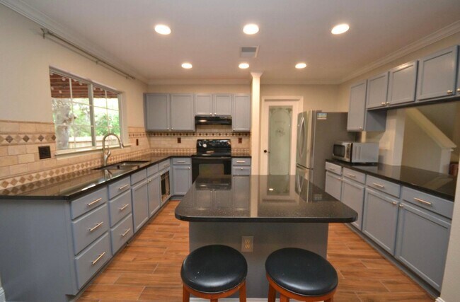Photo - 9543 Summerbrook