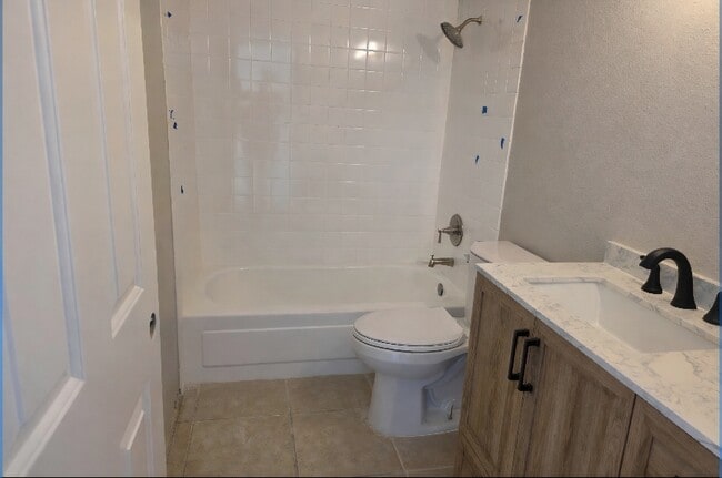 Photo - 1834 Escondido Terrace