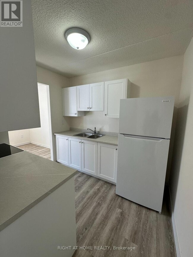 Photo - 555 Oxford St Unit 201