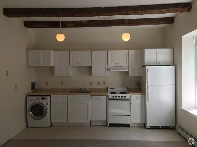 Building Photo - 9 State St Unit 2A Rental