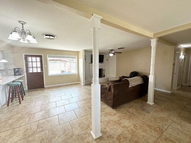 Photo - 3 Bed 1.5 Bath Ready to Rent!