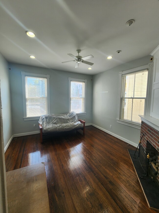 Photo - 436 Dinwiddie St