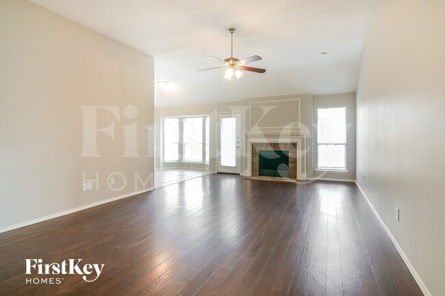 Photo - 903 Hillwood Ct