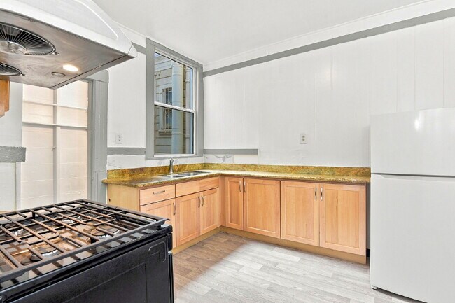 "Charming 2-Bedroom in Vibrant San Francisco!"