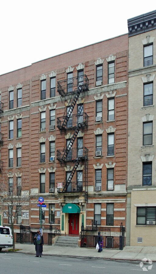 Photo - 733 Prospect Ave