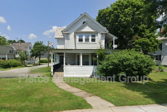 Building Photo - 43 Cross St Unit 2
