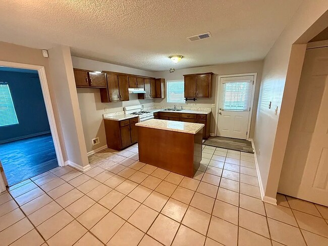 Photo - 213 Randolph St