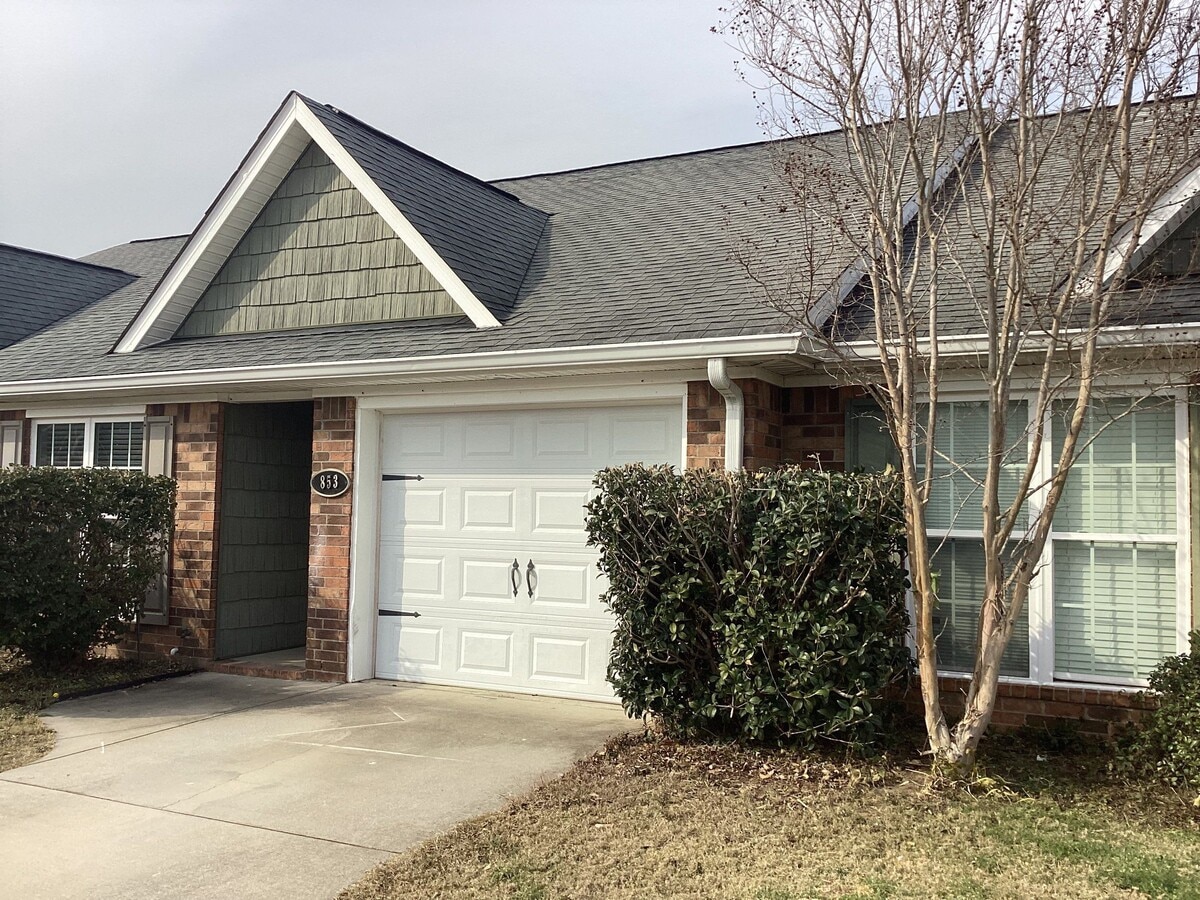 Photo - 853 Bryan Cir