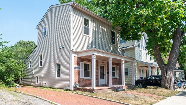 Photo - 903 Sylvan Ave