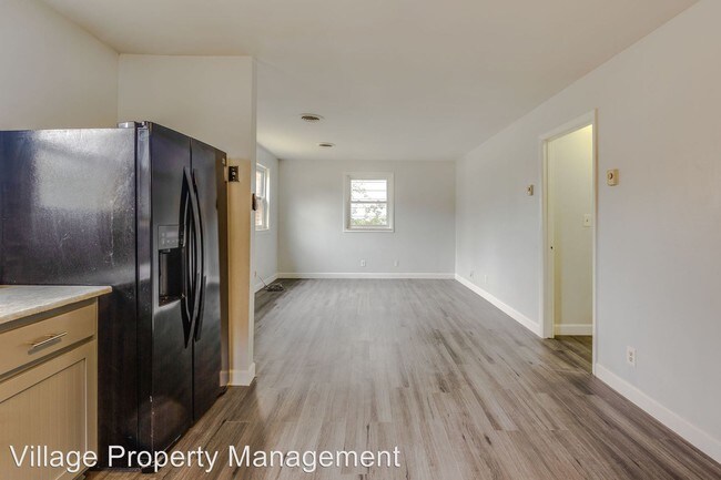 Photo - 3 br, 1.5 bath House - 104 Marshall Court