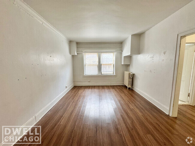 Building Photo - 2336 N Commonwealth Ave Unit 1 Rental