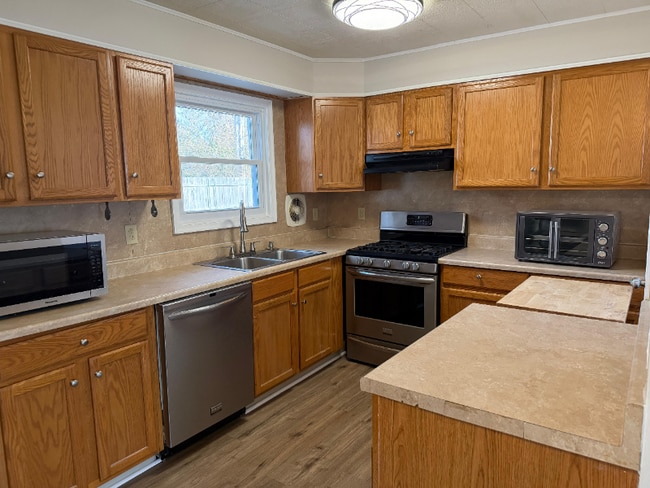 Photo - 111 Gunning Bedford Dr