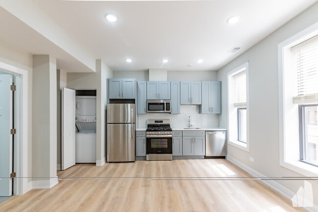 Photo - 441 W Belden Ave Unit 04