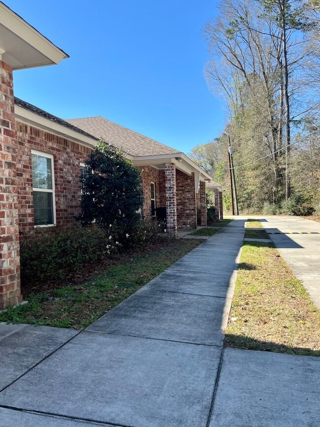 Photo - 18645 Greenwell Springs Rd Unit 3