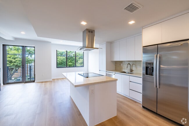 Unit 403 - 4BD, 4BA - 1,734SF - Kitchen
