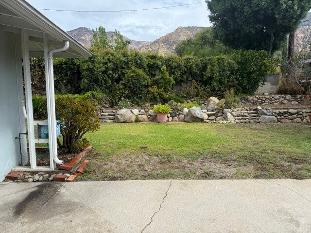 2387 Glen Canyon Rd