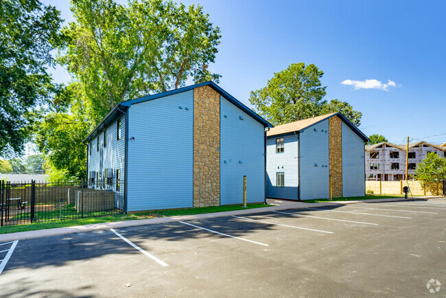 Building Photo - Peachtree Downtown Rental