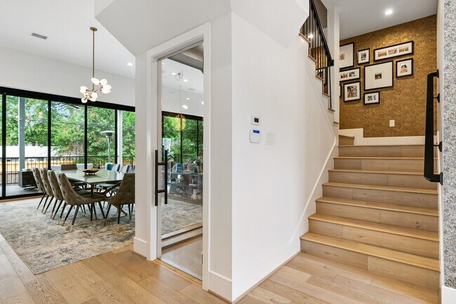 Photo - 1011 Wynnwood Ln