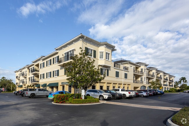 Photo - Charleston Square Apartments