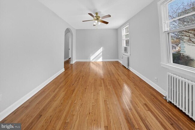 Photo - 4701 Ravenswood Rd Unit 14