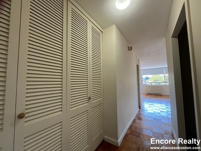 101 Monmouth St Unit 609