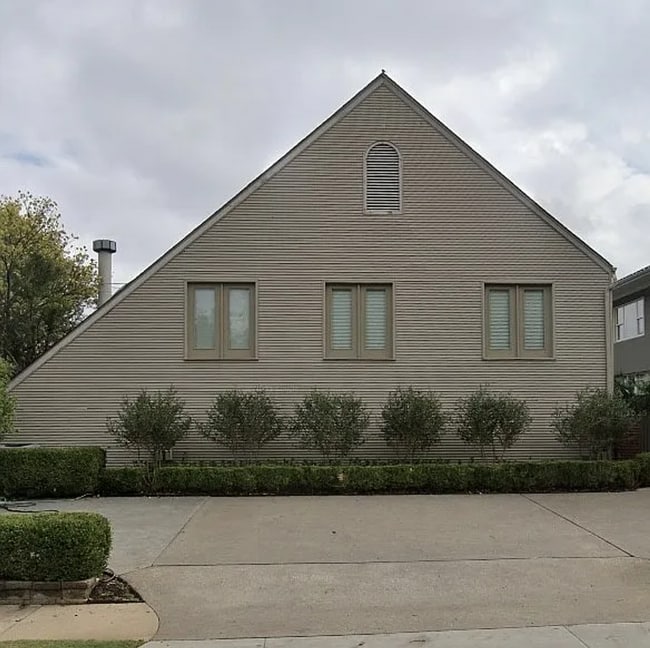 Building Photo - 1 Bed | 1.5 Bath Near Downtown Tulsa!