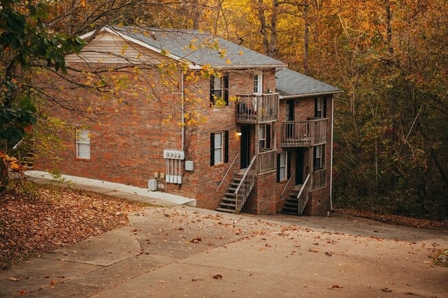 Building Photo - 470 Martha Ln Unit E