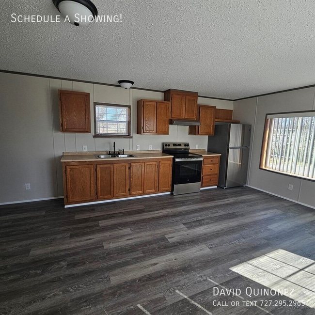 Building Photo - 2737 W Washington Center Rd