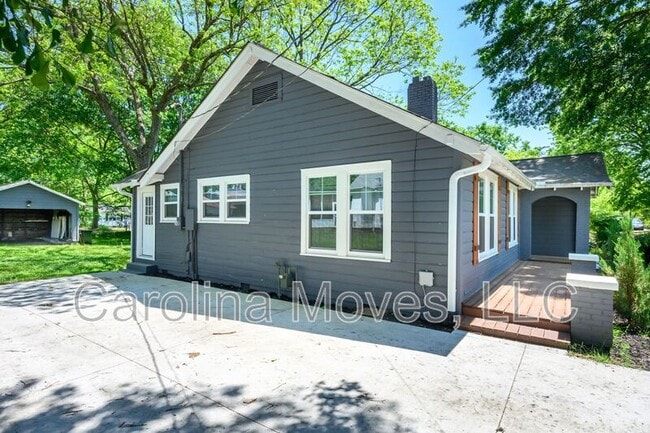 Photo - 306 Powell St