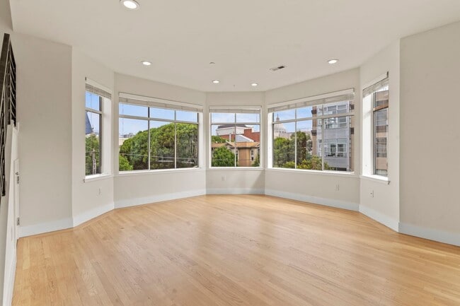 Photo - Lovely 2 Bed, 1.5 Bi-Level Hayes Valley Co... Unidad # 8