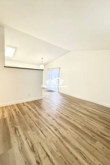 Photo - 2515 S Maple Ave Unit 103