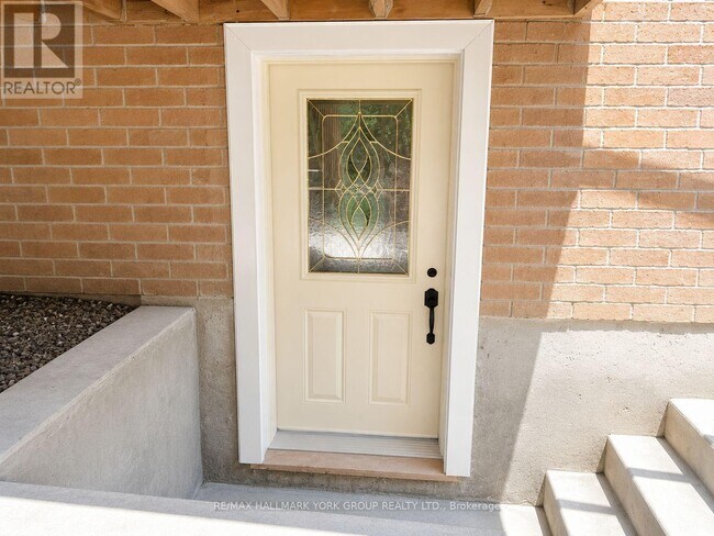 Photo - 111 Worthington Ave