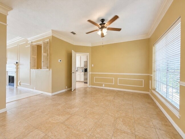 3411 Ashfield Dr