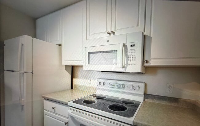 Photo - 1701 E Colter St Unidad 453