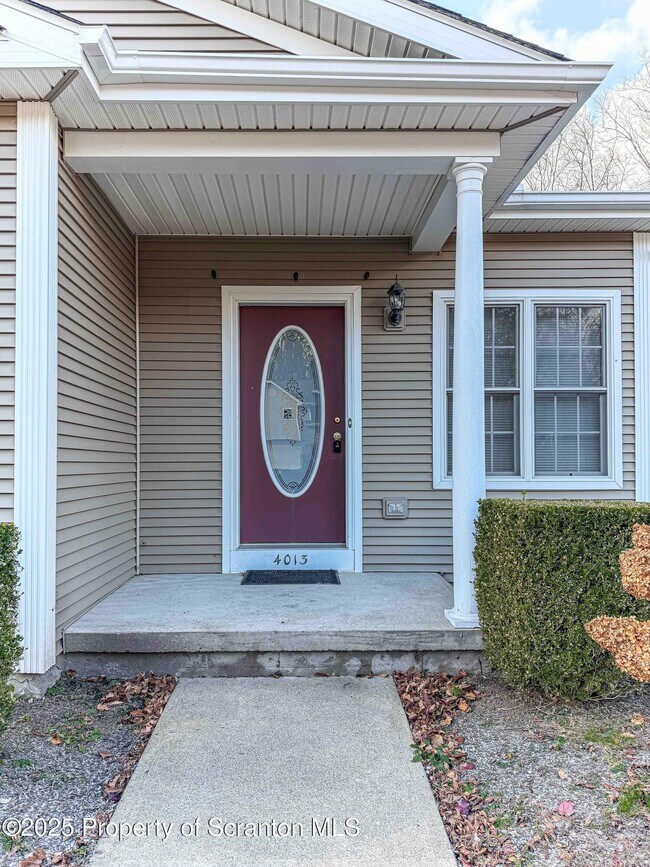 Photo - 4013 Pond View Dr