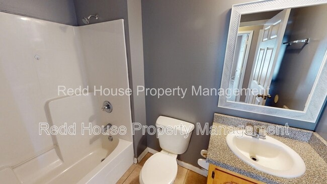 Photo - 620 N Rawls St