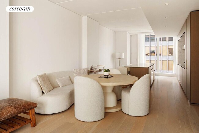 Photo - 100 E 53rd St