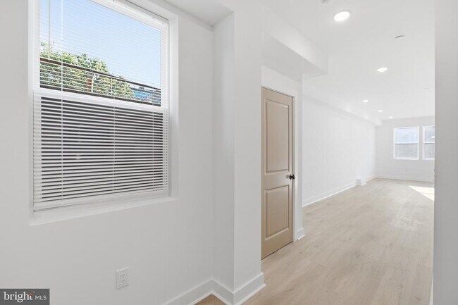 Photo - 2322 N 5th St