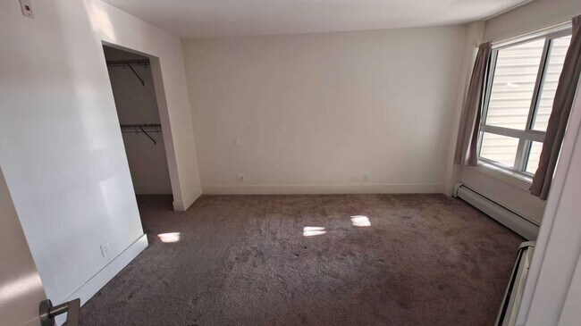 Photo - 510 Edmonton Trl