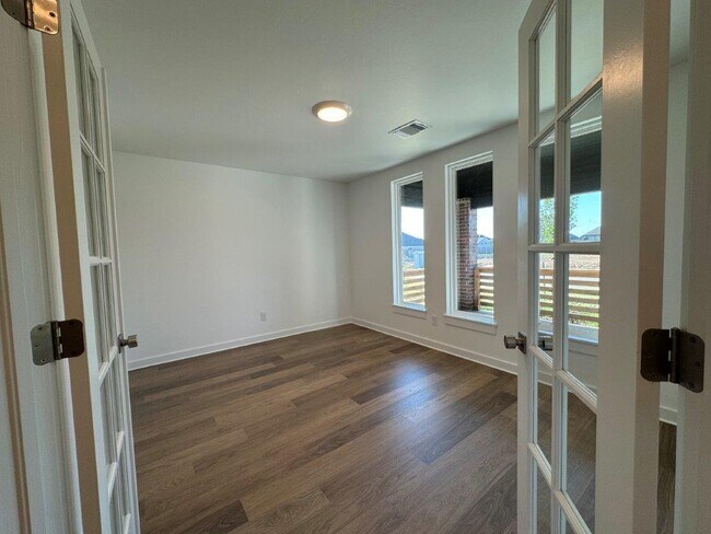 Photo - 11104 NW 132nd St