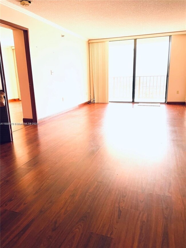 Building Photo - 210 174th St Unit 1103