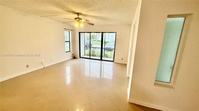 Building Photo - 3664 Alder Dr Unit B1 Rental