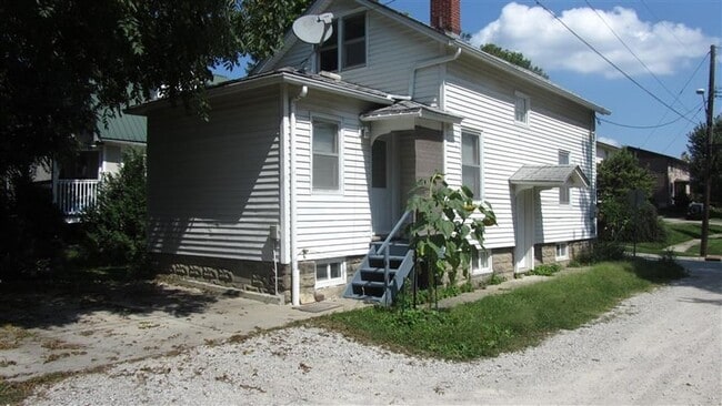 Photo - 117 Clapp St