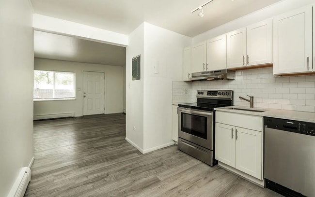 Building Photo - 803 Yuma St Unit 1